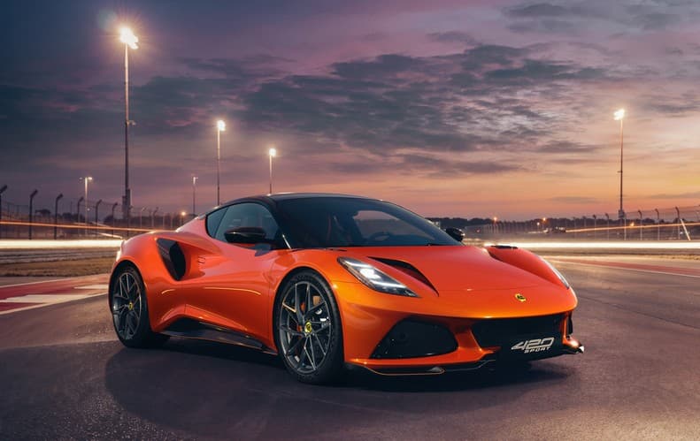 Lotus Emira 420 Sport