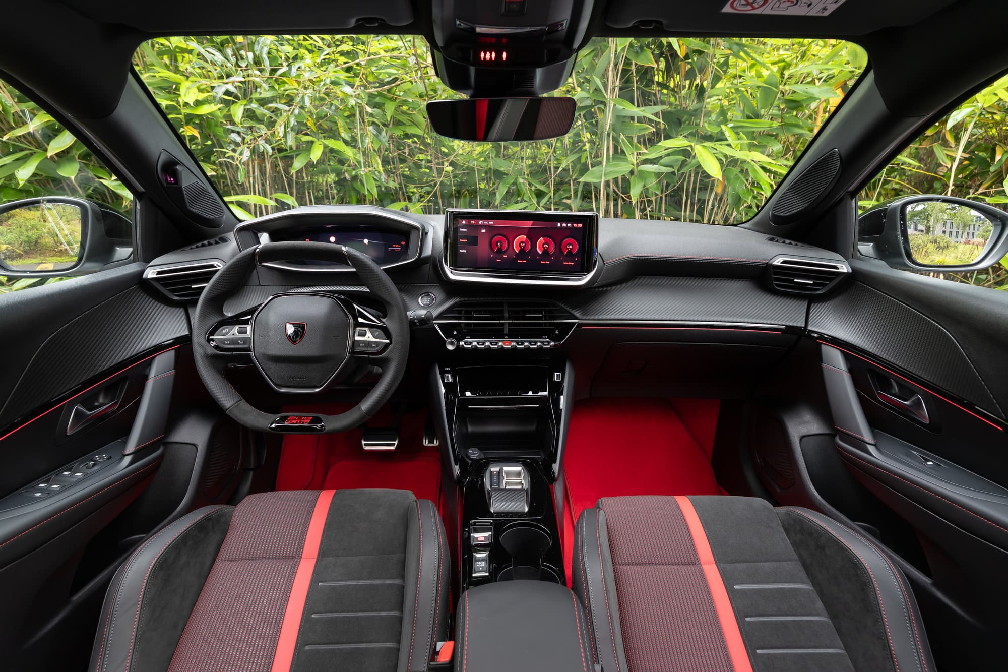 Interni Peugeot E-208 GTi