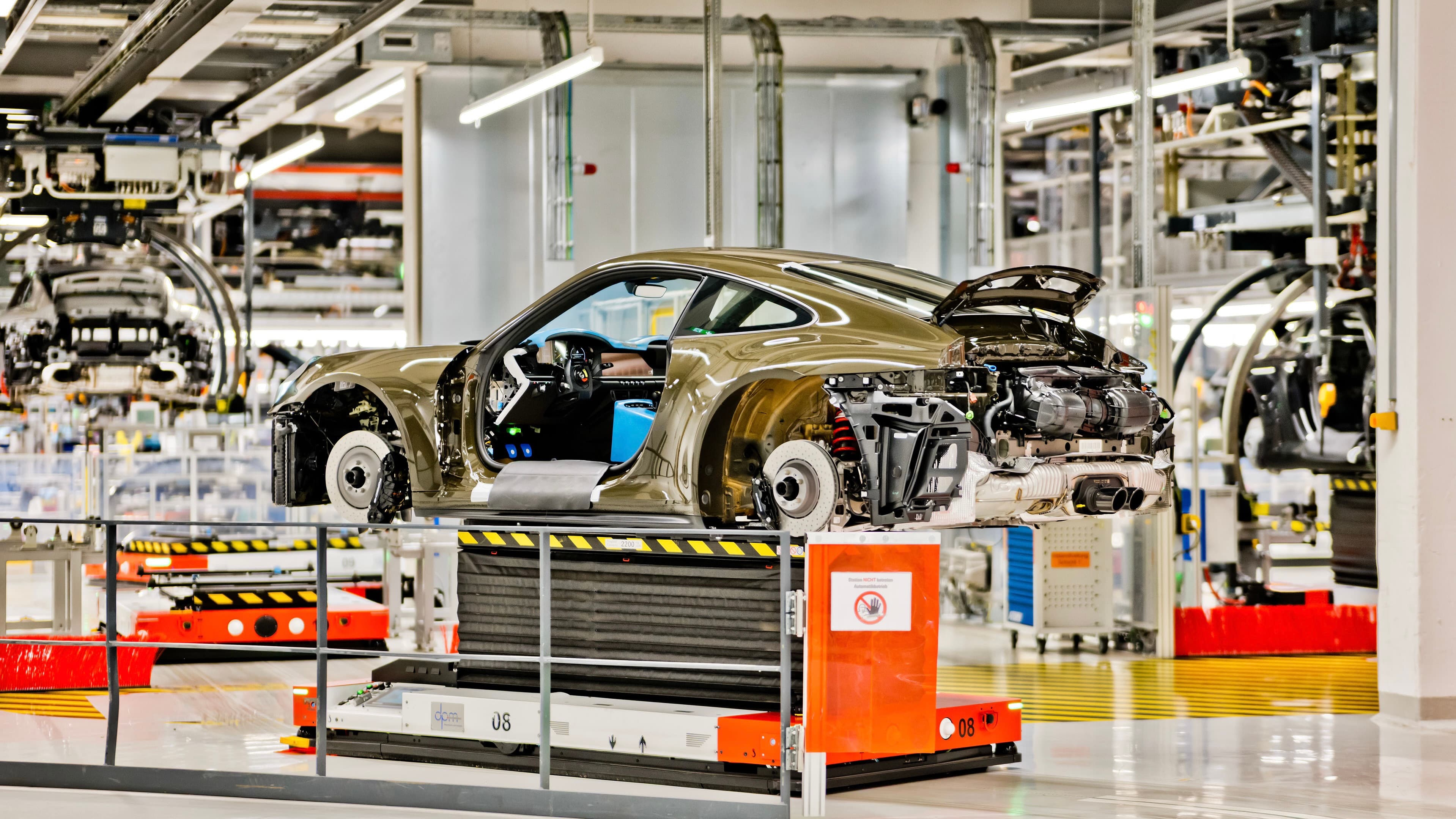 Manufacturing Porsche 911 GT3 Bergsport