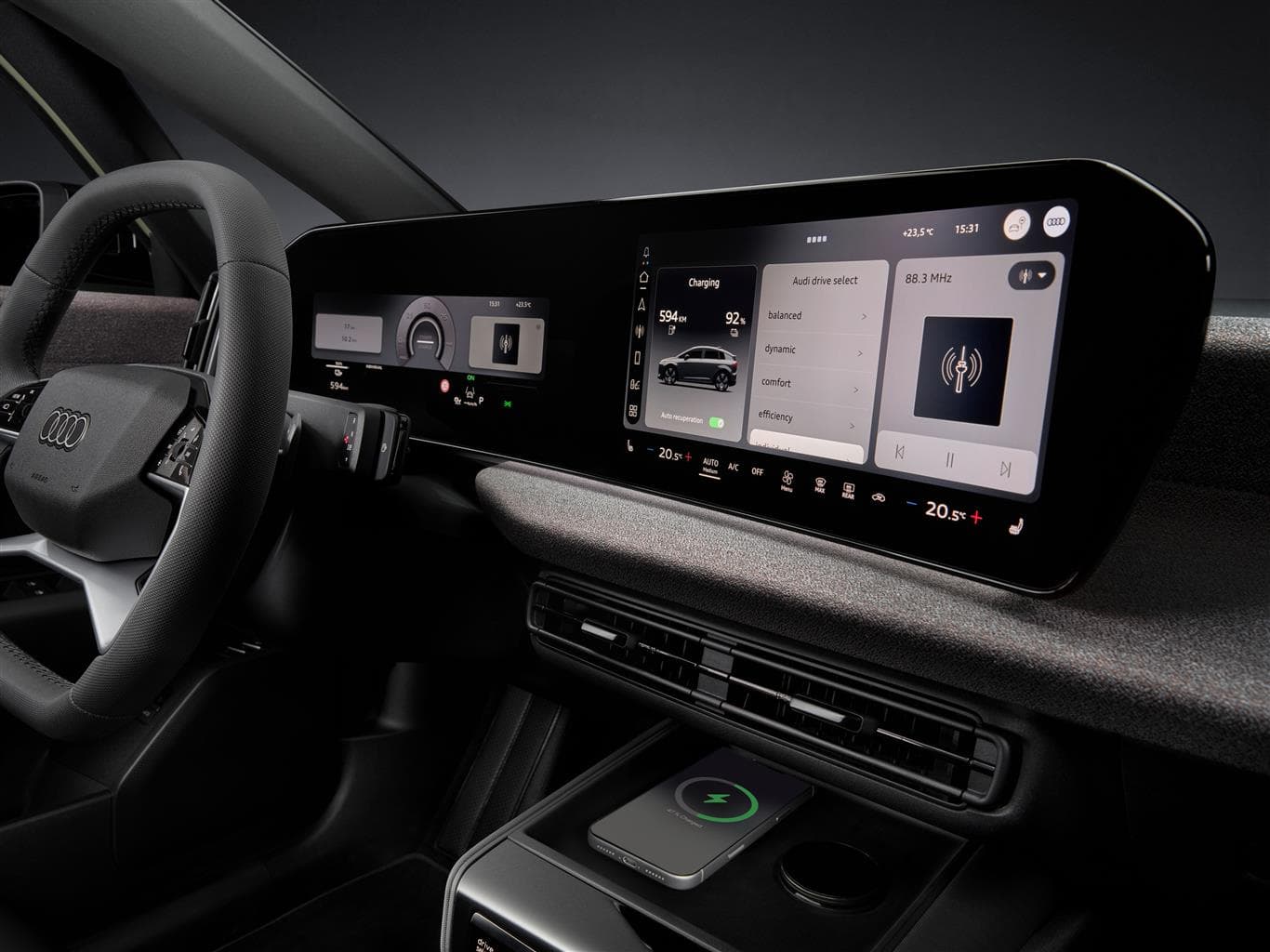 Audi A2 e-tron: gli interni fra Teams, AI e schermi